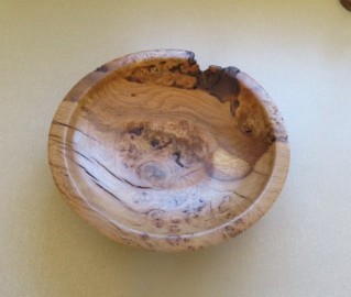 Burr oak dish by Geoff Christie